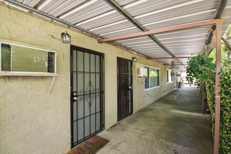 More Photos Of 2652 21st Ave, Sacramento Apartments For Sale