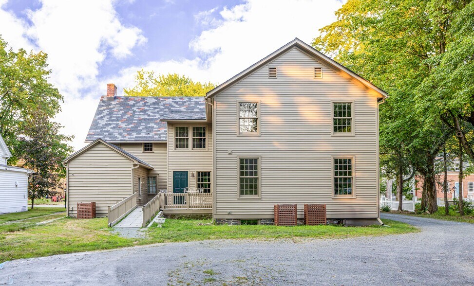 More Photos Of 16 Hudson St, Kinderhook Storefront Retail Residential For Lease