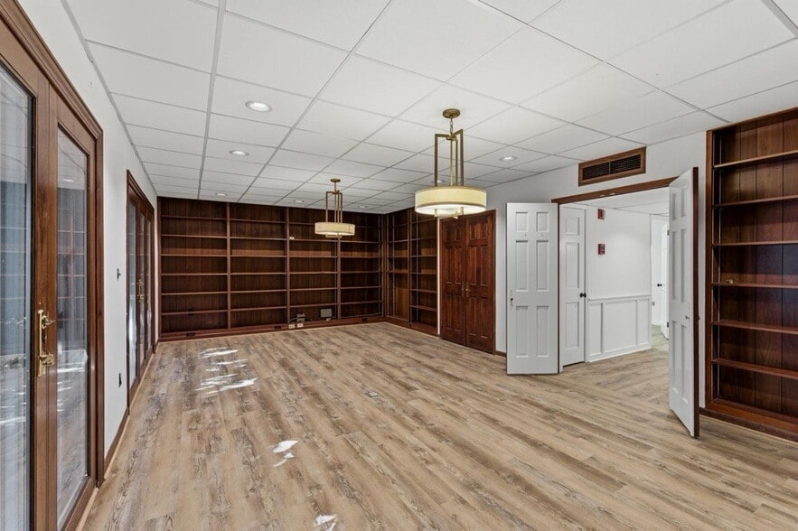 More Photos Of 61 Broad St, Charleston Office Residential For Lease