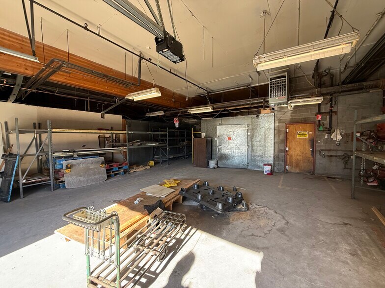 More Photos Of 3320-3360 Downing St, Denver Freestanding For Lease