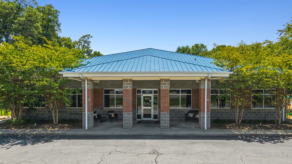 More Photos Of 911 W Georgia Rd, Simpsonville Daycare Center For Sale