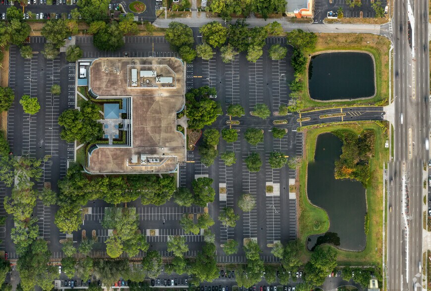 More Photos Of 6550 W Hillsborough Ave, Tampa Office For Lease