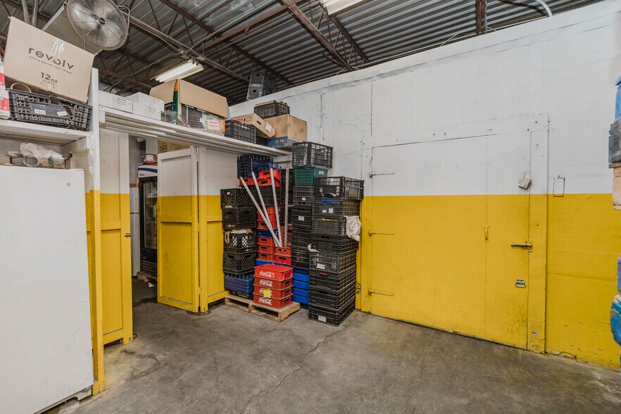 More Photos Of 925 E 19th St, Wichita Warehouse For Sale
