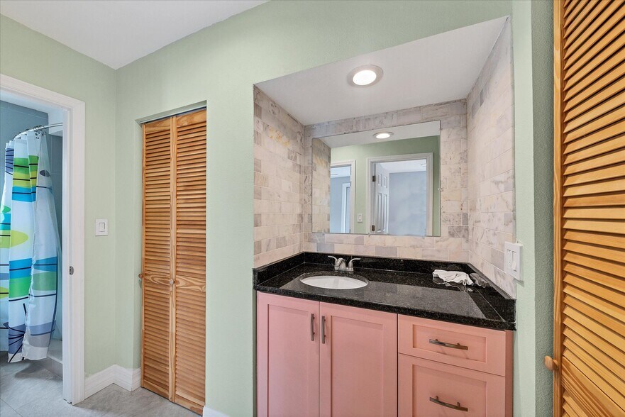 More Photos Of 1236 13th St, Sarasota Apartments For Sale