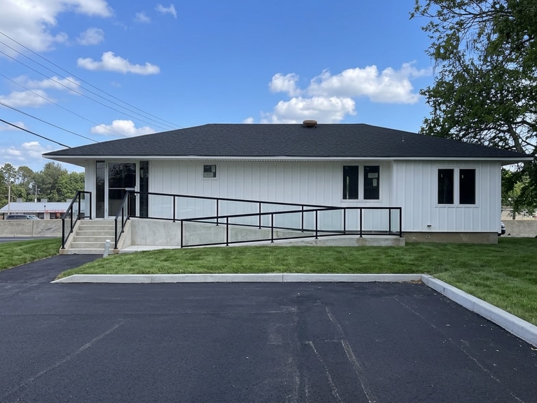 Primary Photo Of 4571 Sunrise Hwy, Bohemia Office For Sale