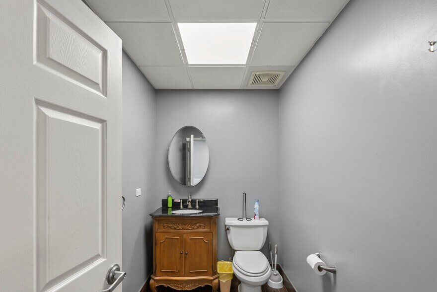 More Photos Of 1011-1039 NW 31st Ave, Pompano Beach Manufacturing For Lease