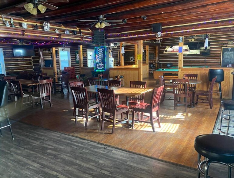 More Photos Of 33 N 2nd St, Coplay Bar For Sale
