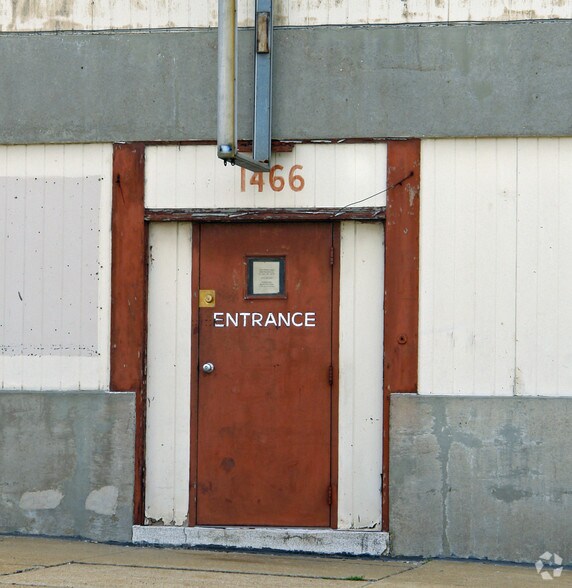 More Photos Of 1466 Evergreen Ave, Saint Louis Warehouse For Lease