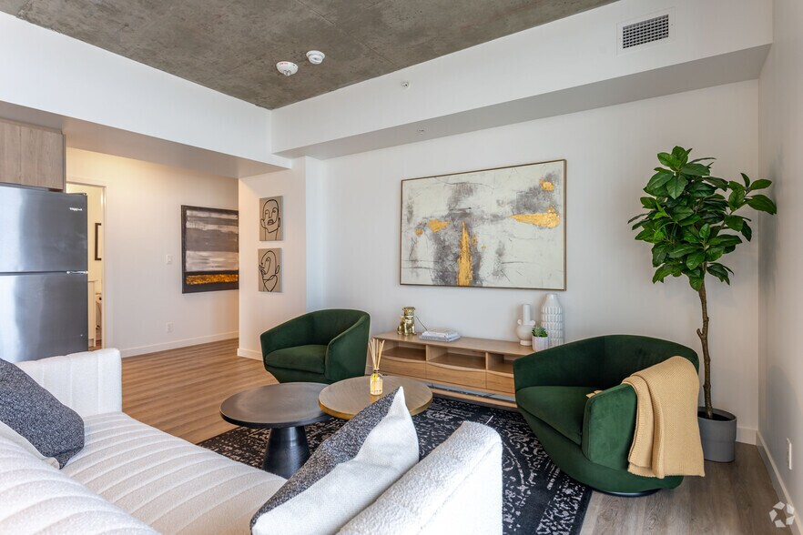 More Photos Of 11130 86 Av NW, Edmonton Apartments For Lease