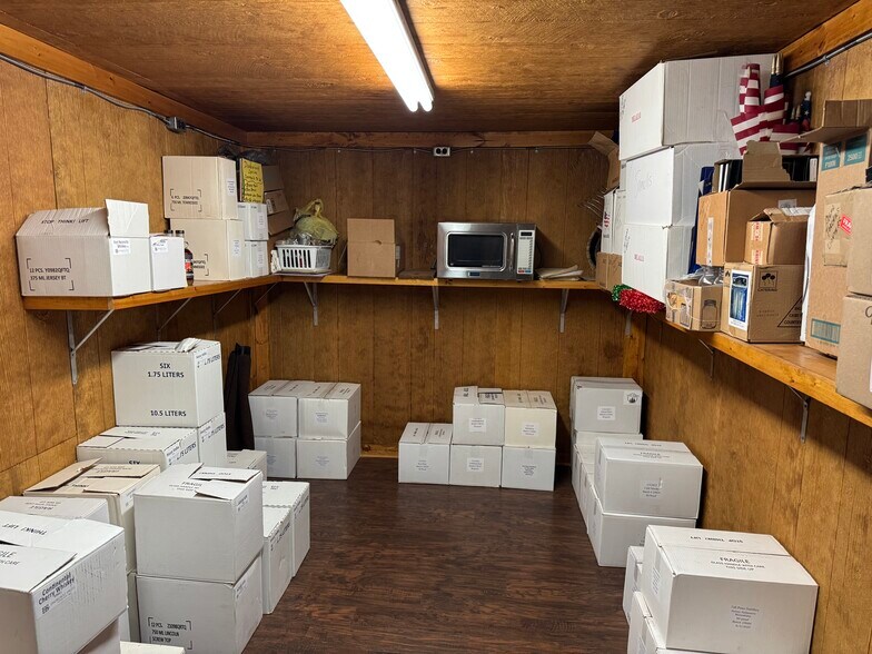 More Photos Of 346 Route 711, Jones Mills Convenience Store For Sale