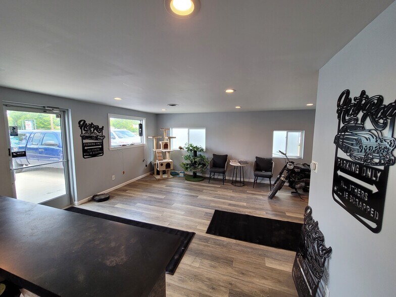 7092 N Dort Hwy, Mount Morris, MI 48458 Auto Repair For Sale