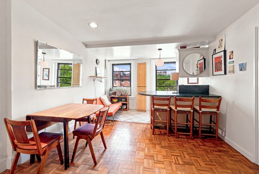 More Photos Of 117 President St, Brooklyn Apartments For Sale