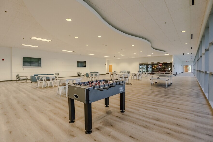 More Photos Of 12650 Ingenuity Dr, Orlando Office For Lease