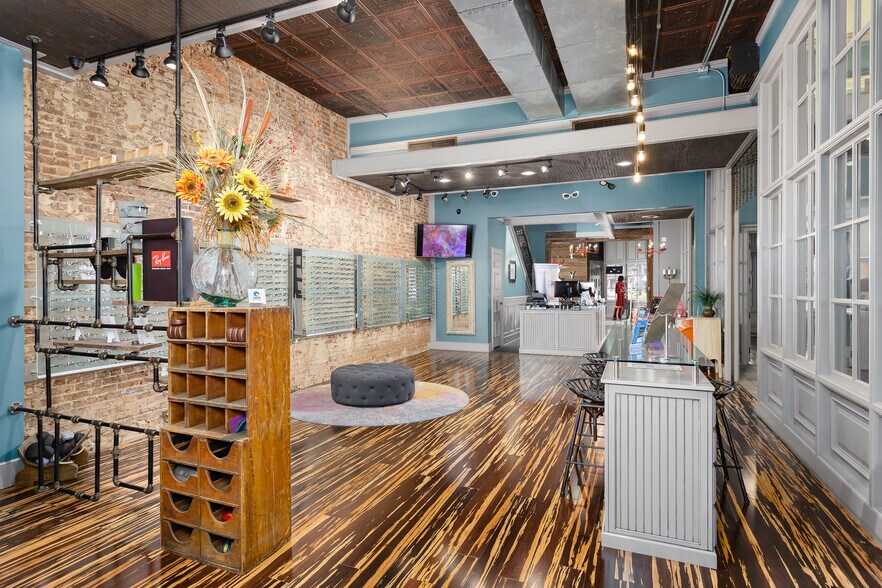 More Photos Of 109 N Court St, Florence Office For Sale