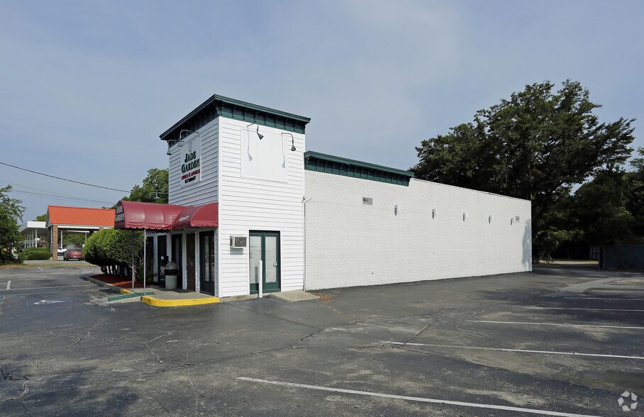 More Photos Of 2317 Boundary St, Beaufort Restaurant For Lease