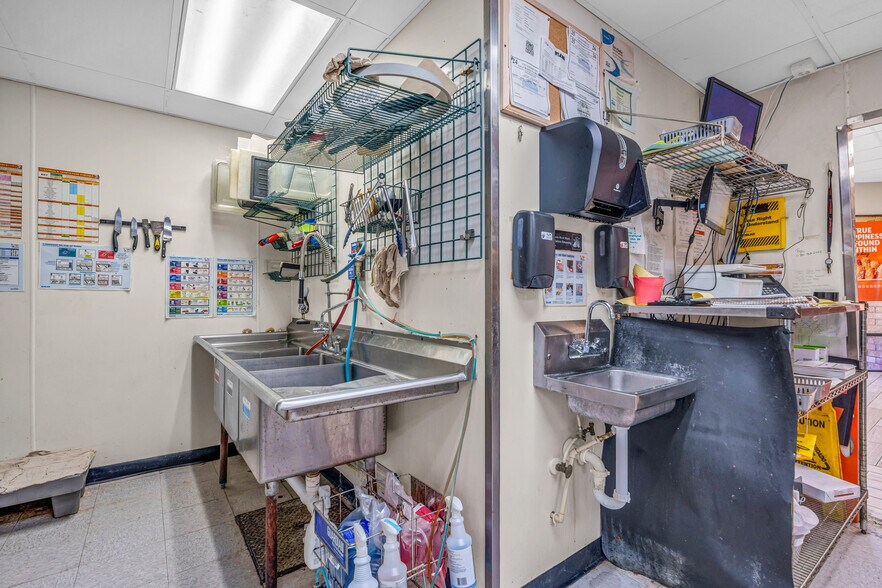 More Photos Of 1015 S Ridgewood Ave, Edgewater Office For Sale