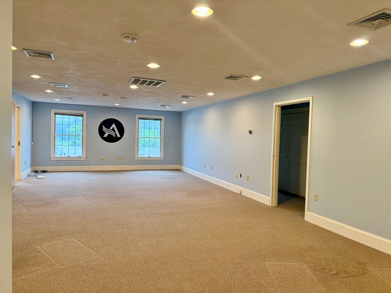 More Photos Of 1624 Sudbury Rd, Concord Office For Lease