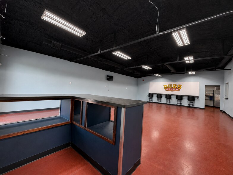 More Photos Of 16657 US Highway 70, Springer Restaurant For Lease