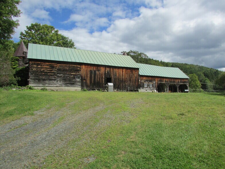 More Photos Of 72 Wood Rd, Quechee Industrial For Sale
