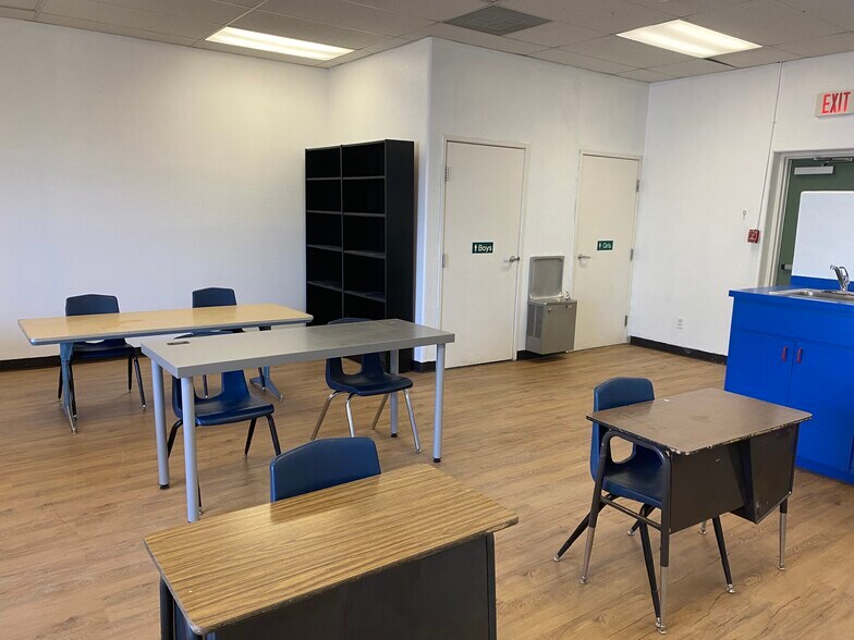 More Photos Of 630 W 17th Pl, Tempe Schools For Lease