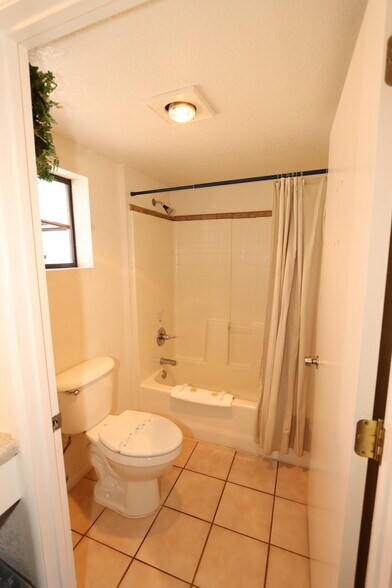 More Photos Of 410 Fremont St, Tombstone Hotel For Sale