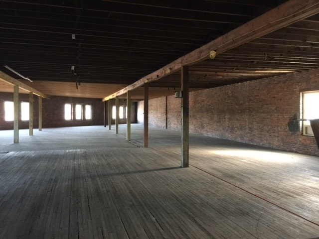 More Photos Of 2200 Glass St, Chattanooga Storefront Retail Residential For Sale