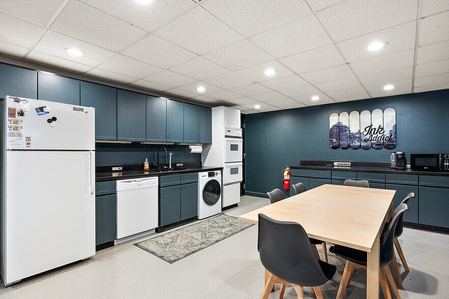 More Photos Of 22007 Woodward Ave, Ferndale Loft Creative Space For Sale