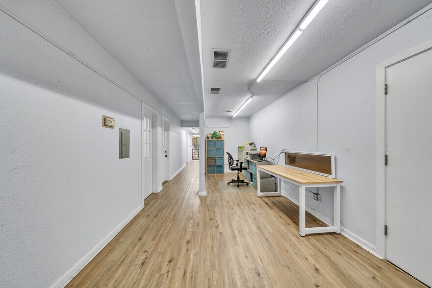 More Photos Of 2820 Broadmoor Ave, Concord Restaurant For Sale