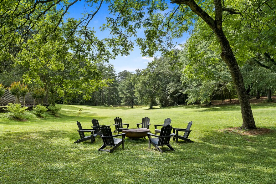 More Photos Of 207 Westminster Hwy, Westminster Specialty For Sale