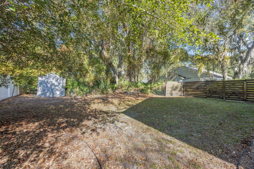 More Photos Of 7 Jasmine Pl, Fernandina Beach Multifamily For Sale