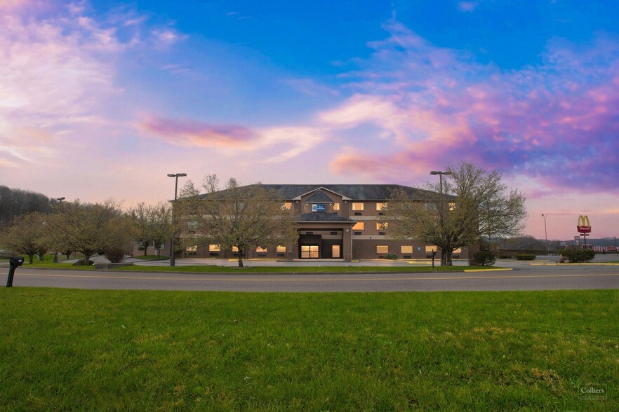 Primary Photo Of 124 Woodland Dr SW, Wise Hotel For Sale
