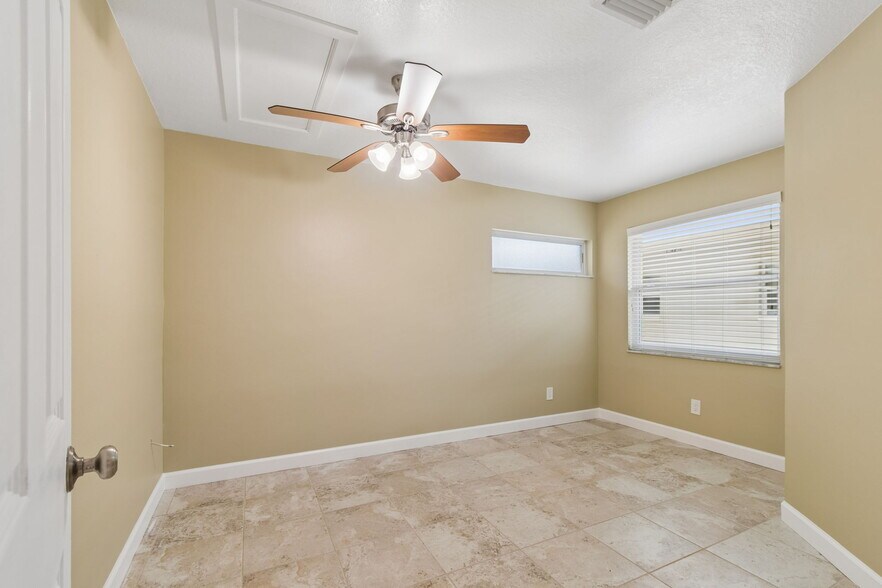 More Photos Of 2307 Bay Blvd, Indian Rocks Beach Apartments For Sale