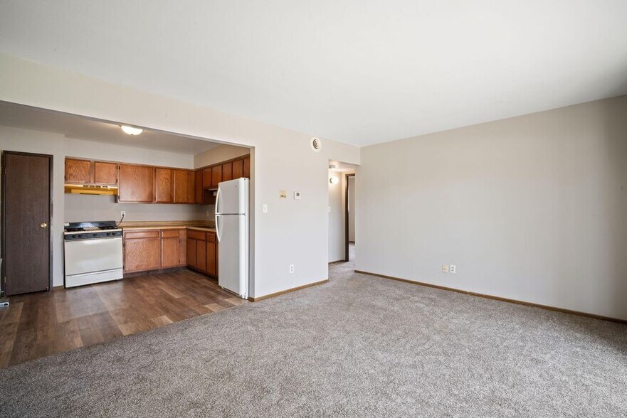 More Photos Of 9015 N 96th St, Milwaukee Apartments For Sale