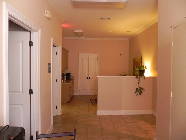 More Photos Of 4451 Bluebonnet Blvd, Baton Rouge Office For Lease