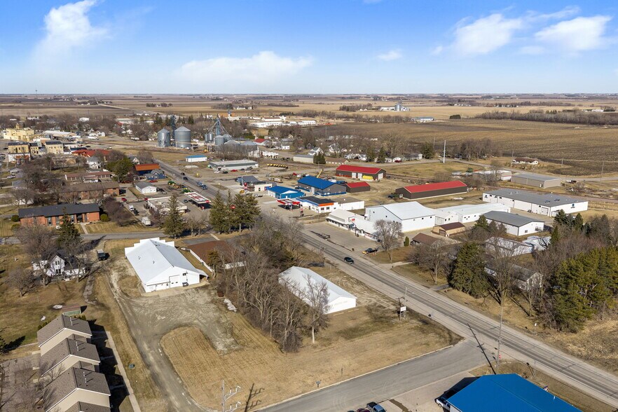 More Photos Of 438 Highway Ave S, Blooming Prairie Office For Sale