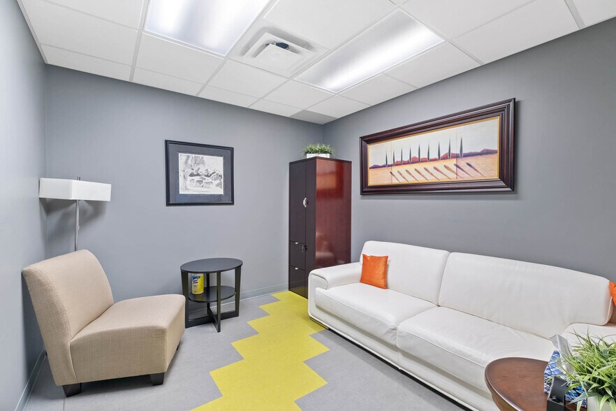 More Photos Of 2040 Springfield Rd, Kelowna Apartments For Sale