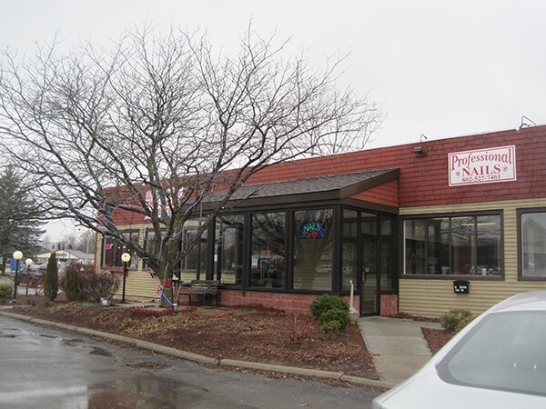 More Photos Of 544 Highgate Commons Rd, Saint Albans Freestanding For Lease