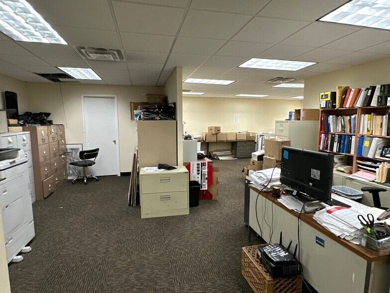 More Photos Of 46-27 54th Rd, Maspeth Industrial For Lease