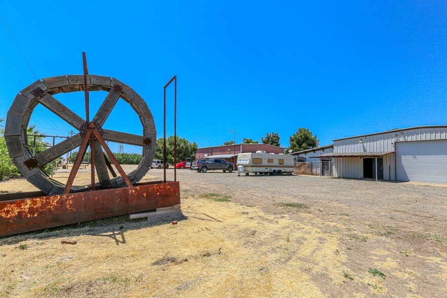 More Photos Of 4520 E Hwy 140, Merced Warehouse For Lease