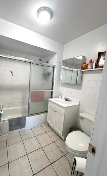 More Photos Of 236 16th St, Brooklyn Storefront Retail Residential For Sale