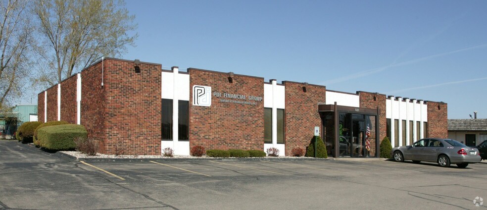 More Photos Of 601 N Lynndale Dr, Appleton Office For Sale