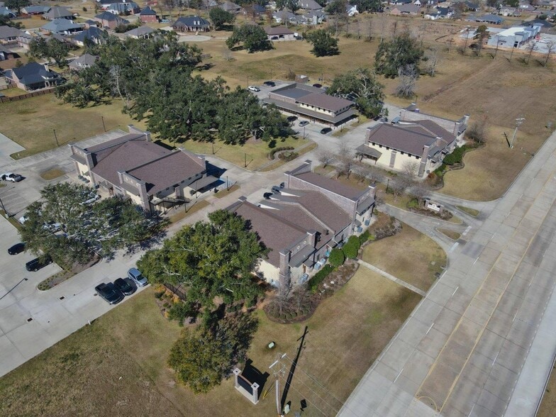 More Photos Of 5656 Nelson Rd, Lake Charles Unknown For Lease