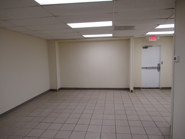 More Photos Of 9244 E Hampton Dr, Capitol Heights Unknown For Lease