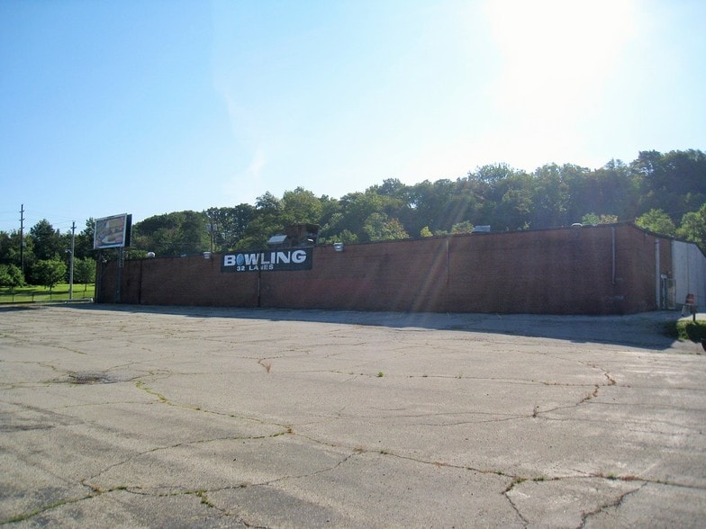 More Photos Of 18310 Euclid Ave, Cleveland Bowling Alley For Sale