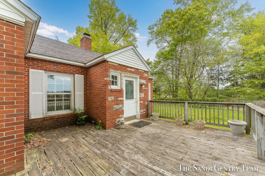 More Photos Of 4631 Harvey St, Norton Shores Medical For Sale