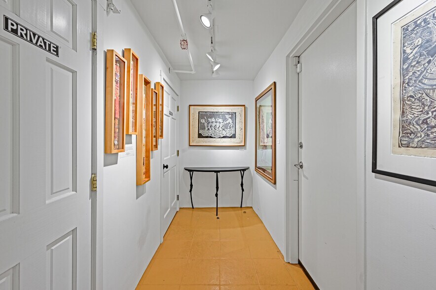 More Photos Of 108 Don Gaspar Ave, Santa Fe General Retail For Lease