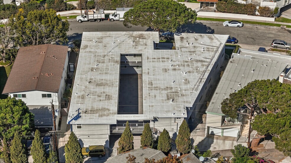 More Photos Of 18216 Kingsdale Ave, Redondo Beach Apartments For Sale