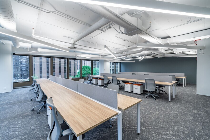 More Photos Of 303 E Wacker Dr, Chicago Office For Sale