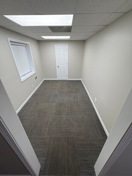 More Photos Of 131 Reep Dr, Morganton Warehouse For Lease