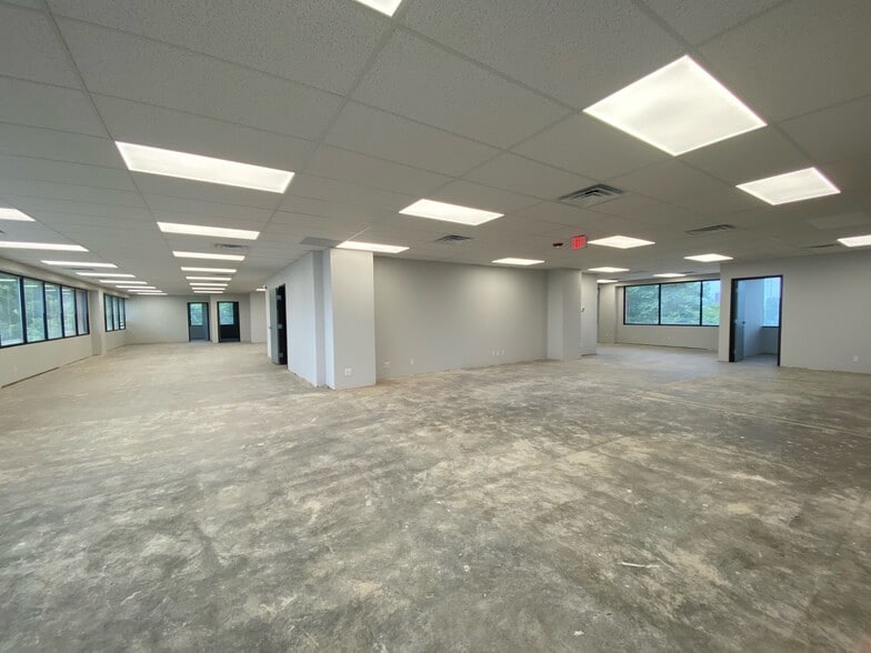 More Photos Of 201 E Partridge Ave, Independence Office For Lease